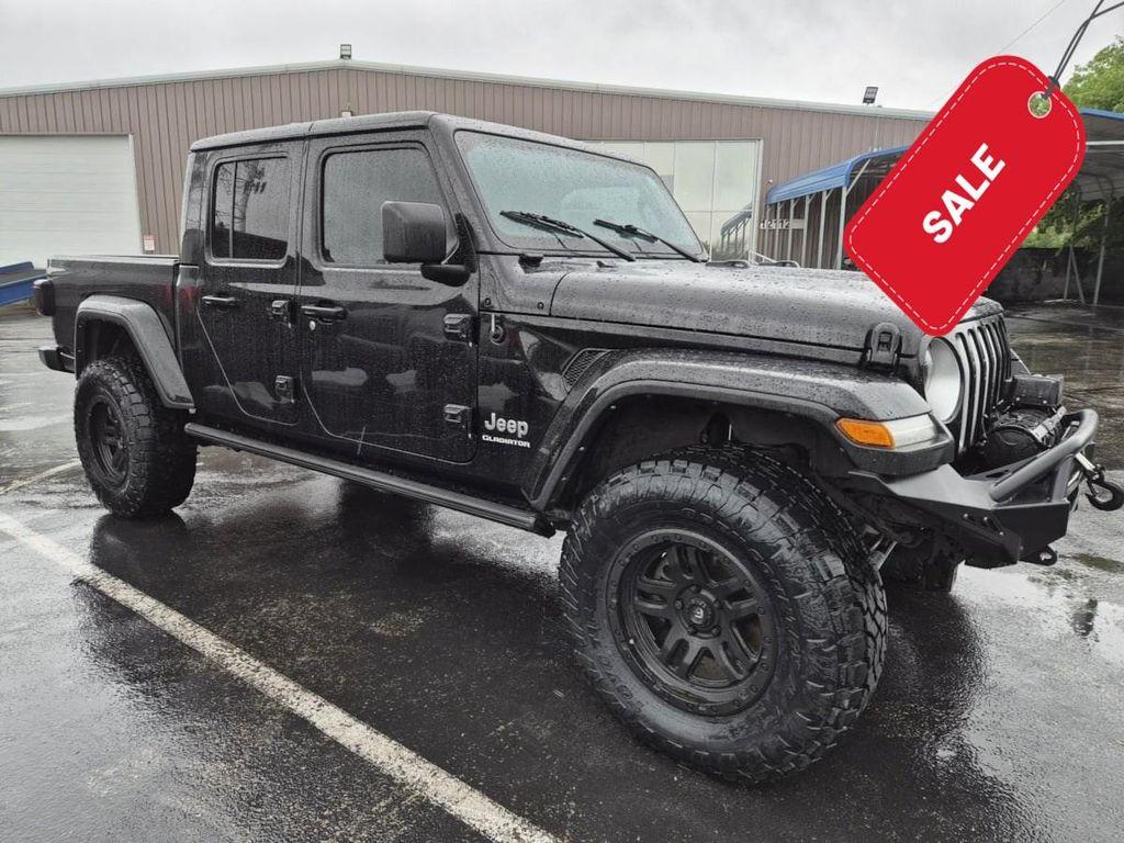 used 2022 Jeep Gladiator car, priced at $35,115