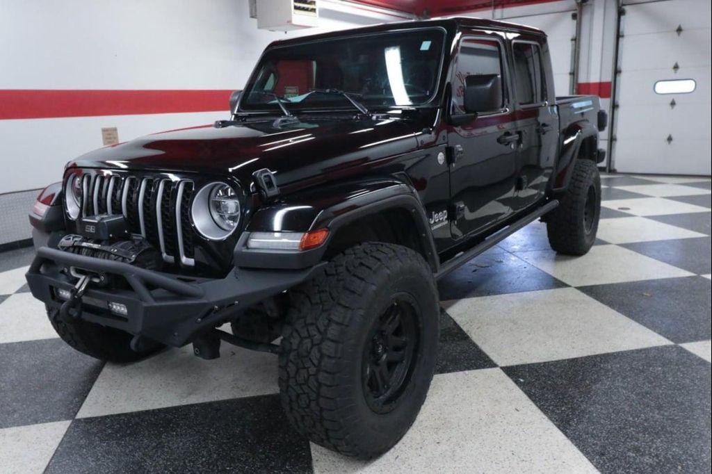 used 2022 Jeep Gladiator car, priced at $35,115