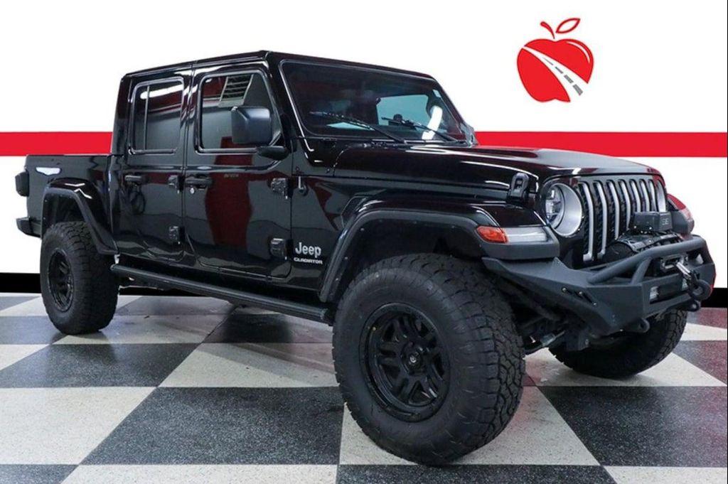 used 2022 Jeep Gladiator car, priced at $35,115