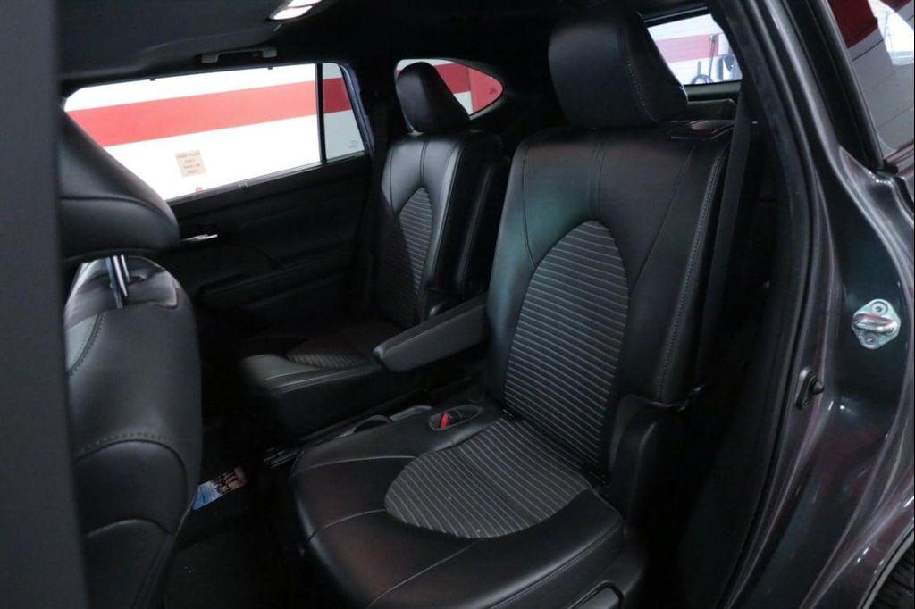 used 2022 Toyota Highlander car, priced at $34,215