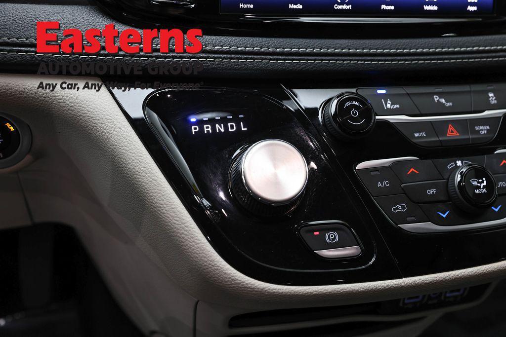 used 2023 Chrysler Pacifica Hybrid car, priced at $25,950