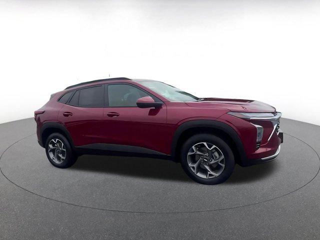 used 2025 Chevrolet Trax car, priced at $19,015