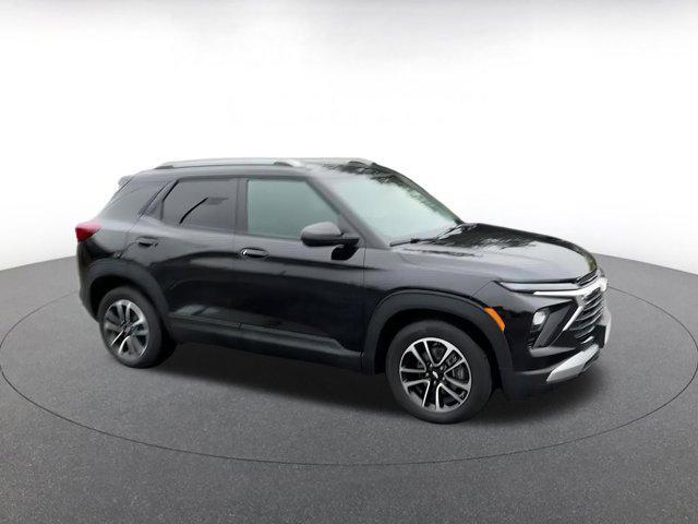 used 2025 Chevrolet TrailBlazer car, priced at $20,593