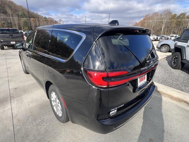 new 2026 Chrysler Pacifica car, priced at $40,920