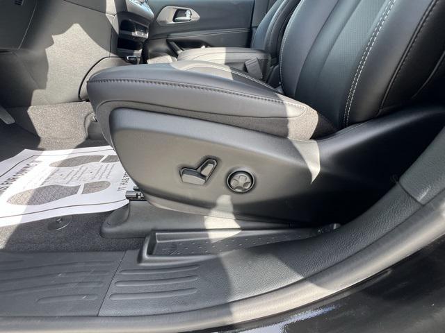 new 2026 Chrysler Pacifica car, priced at $40,920