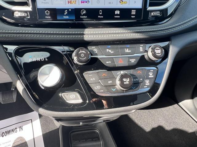 new 2026 Chrysler Pacifica car, priced at $40,920