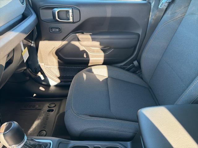 new 2026 Jeep Gladiator car, priced at $47,310