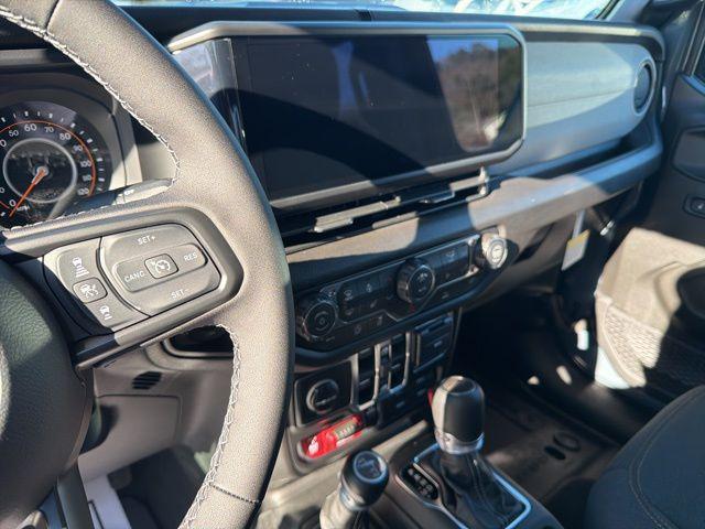 new 2026 Jeep Gladiator car, priced at $47,310