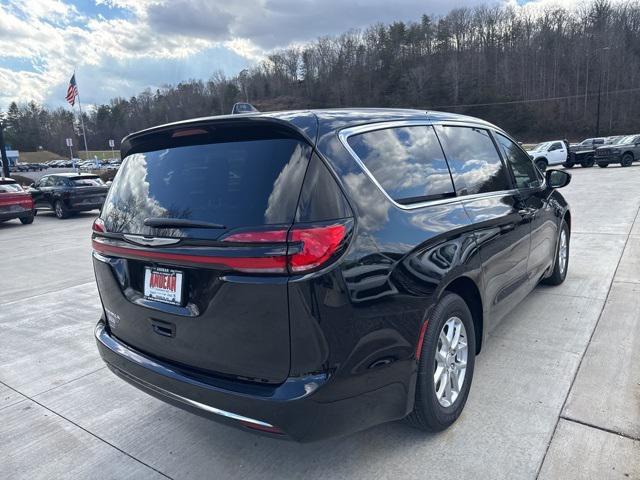 new 2026 Chrysler Pacifica car, priced at $39,640