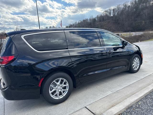 new 2026 Chrysler Pacifica car, priced at $39,640