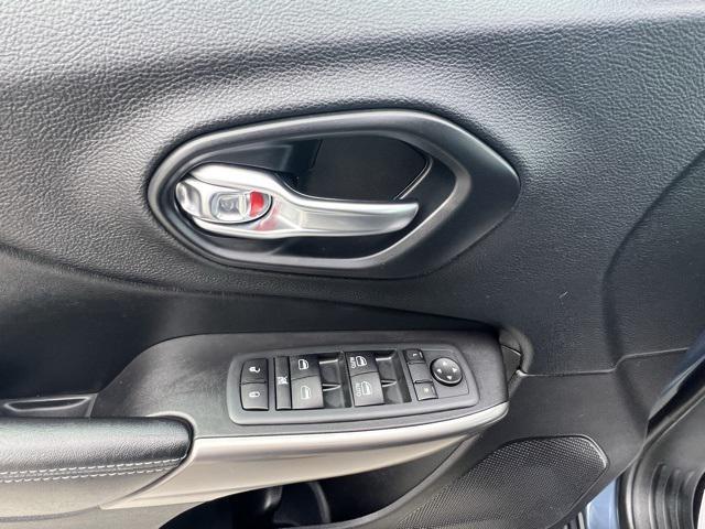 used 2020 Jeep Cherokee car, priced at $17,663