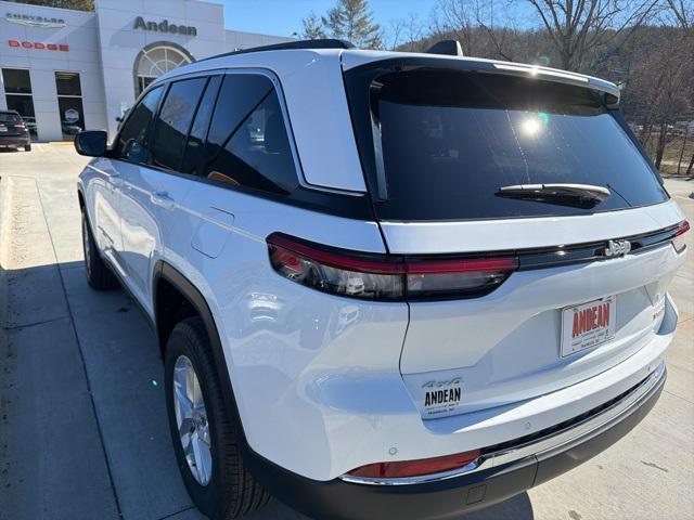 new 2026 Jeep Grand Cherokee car, priced at $40,485