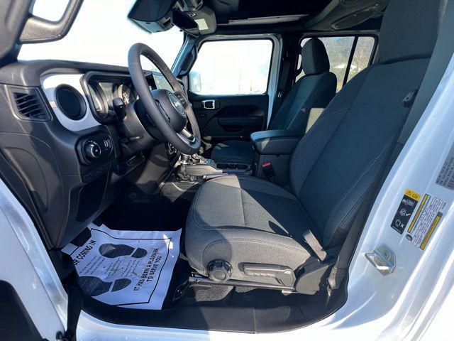 new 2026 Jeep Wrangler car, priced at $46,025