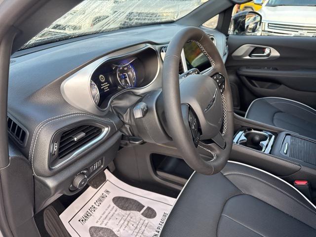 new 2026 Chrysler Pacifica car, priced at $49,725