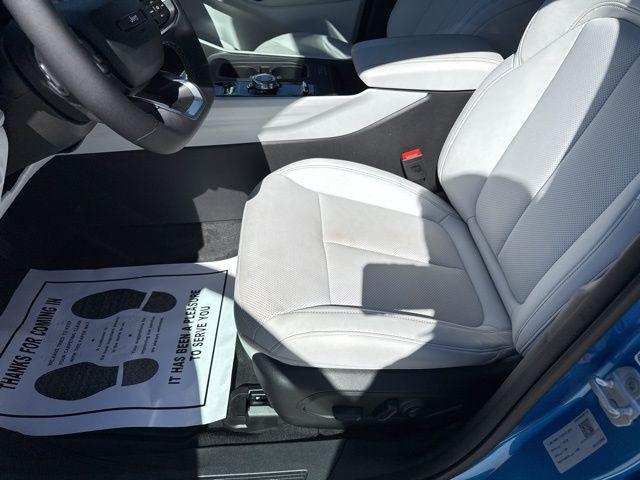 new 2026 Jeep Cherokee car, priced at $39,995