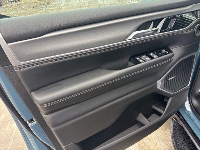 new 2026 Jeep Grand Wagoneer L car, priced at $75,430