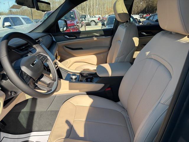 new 2025 Jeep Grand Cherokee car, priced at $46,435