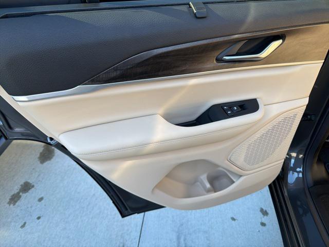 new 2025 Jeep Grand Cherokee car, priced at $46,435