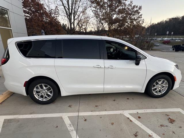 new 2026 Chrysler Pacifica car, priced at $40,920