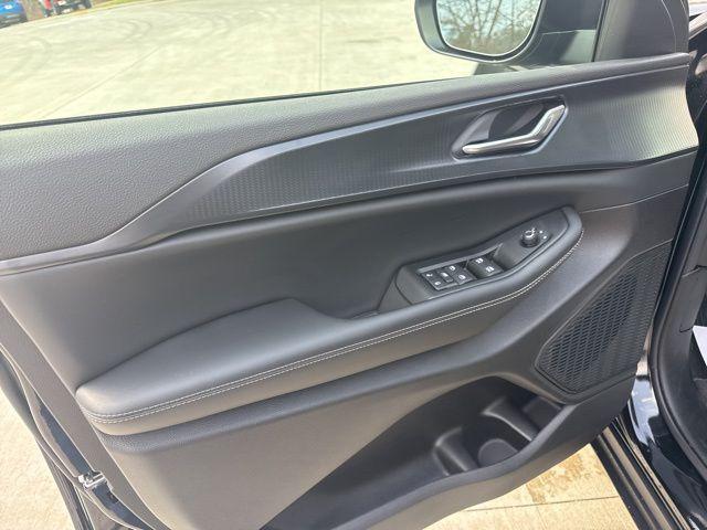 new 2026 Jeep Grand Cherokee car, priced at $41,080