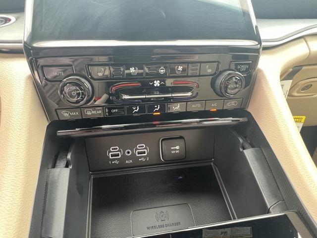 new 2025 Jeep Grand Cherokee car, priced at $42,935