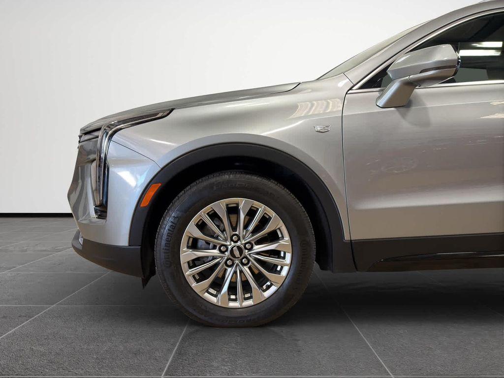used 2024 Cadillac XT4 car, priced at $28,995
