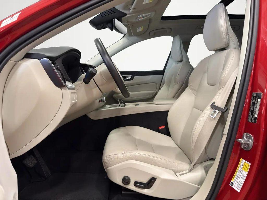 used 2024 Volvo XC60 car, priced at $33,398
