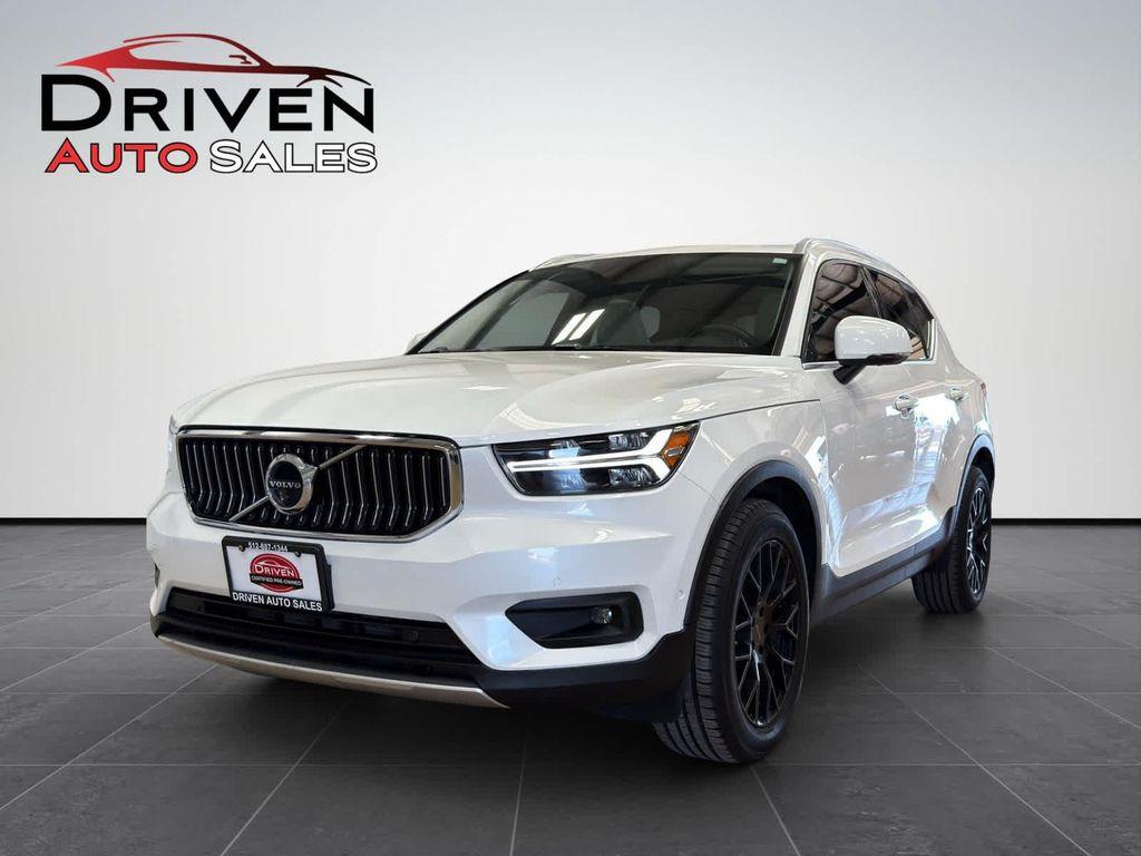 used 2022 Volvo XC40 car, priced at $25,495