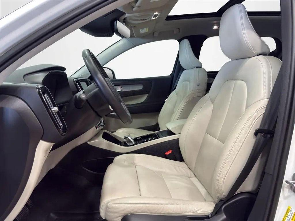 used 2022 Volvo XC40 car, priced at $22,995