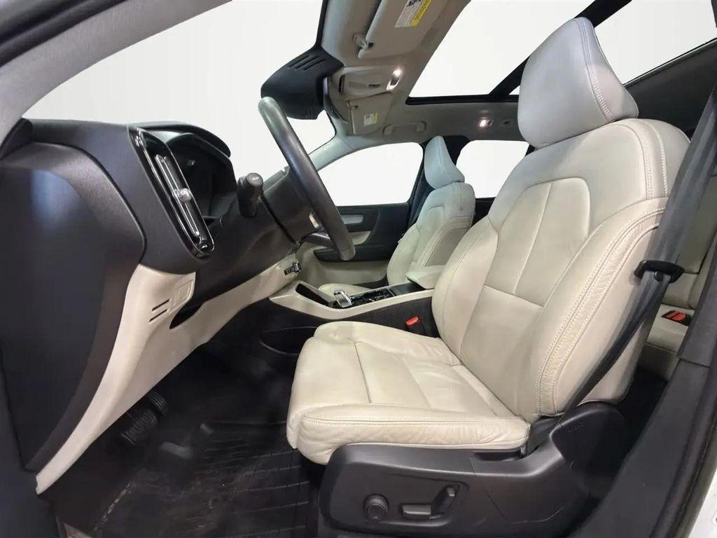 used 2022 Volvo XC40 car, priced at $22,995