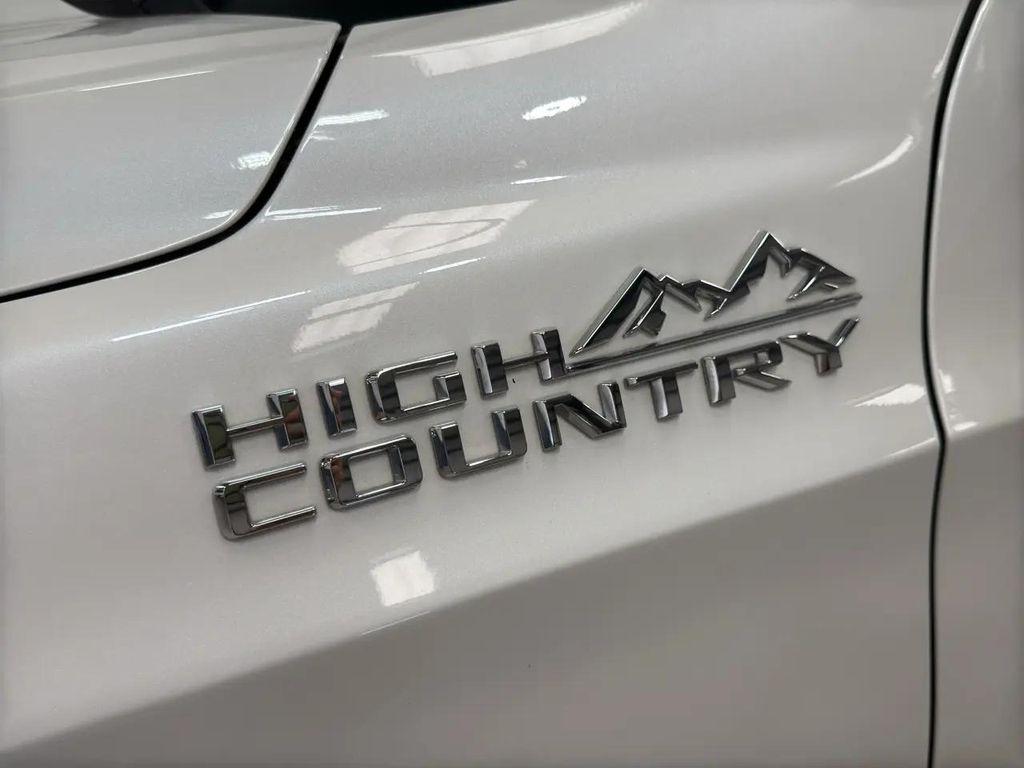 used 2021 Chevrolet Suburban car, priced at $43,298