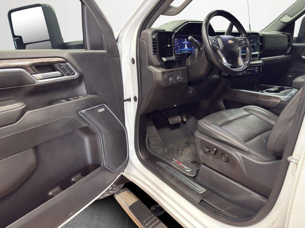 used 2024 Chevrolet Silverado 2500 car, priced at $57,995