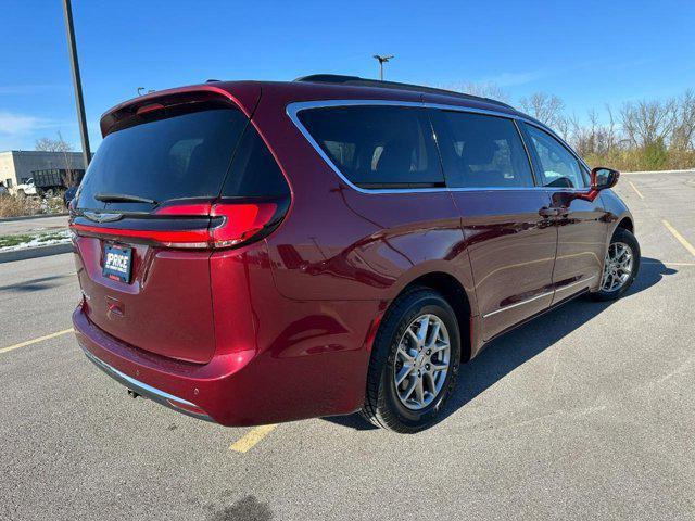 used 2021 Chrysler Pacifica car, priced at $14,798