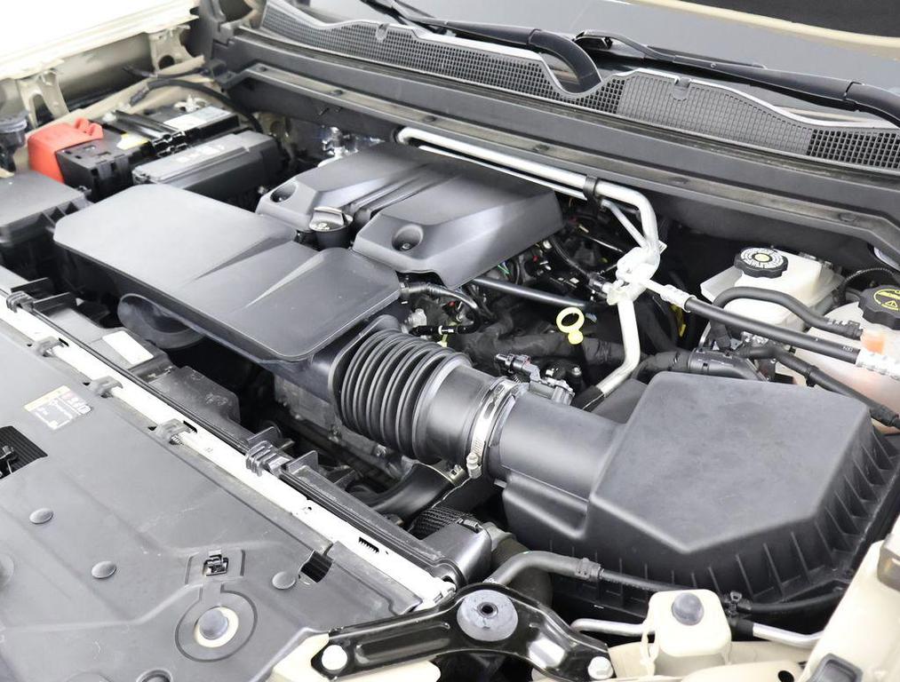 used 2024 GMC Canyon car, priced at $39,999