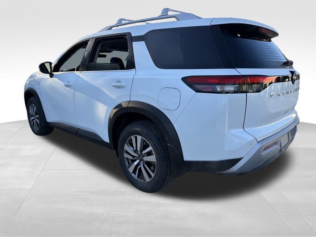 new 2025 Nissan Pathfinder car, priced at $38,840