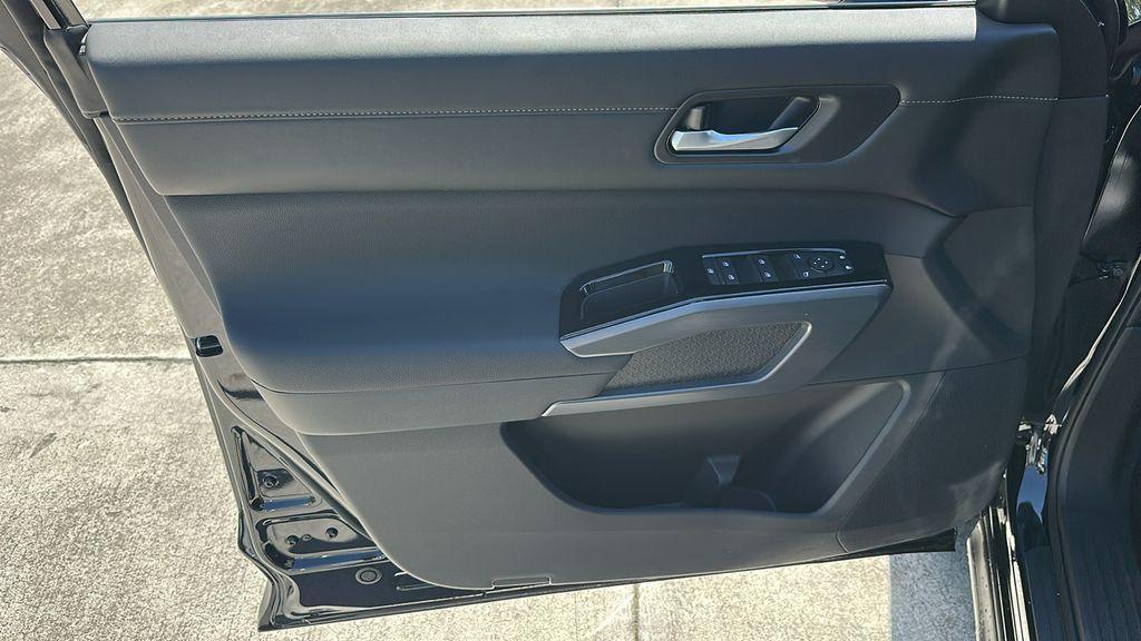 new 2025 Nissan Pathfinder car, priced at $38,365