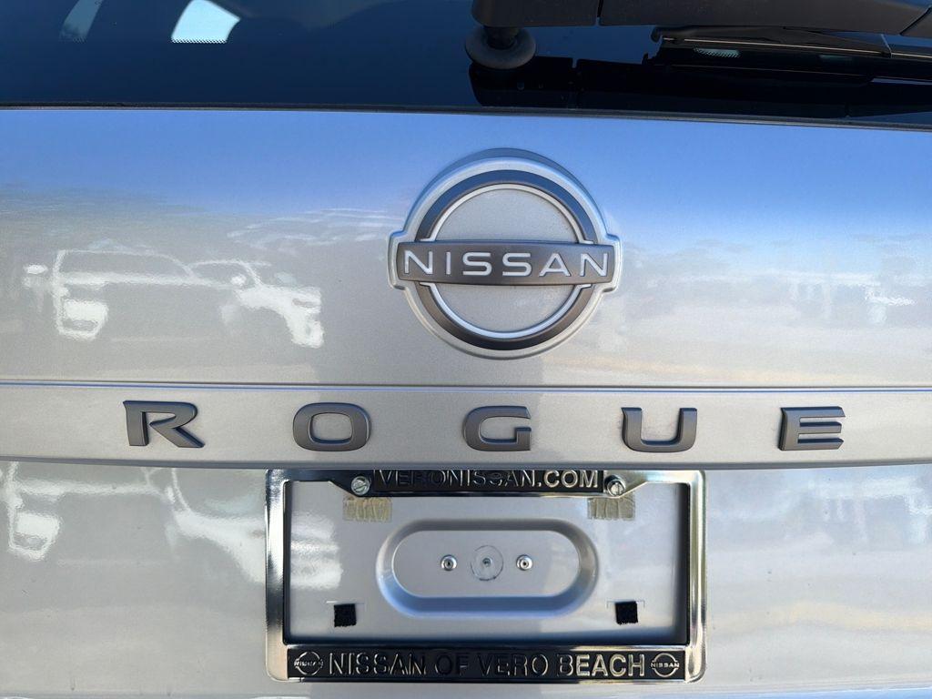 used 2025 Nissan Rogue car, priced at $22,150