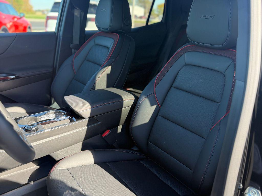 new 2026 Chevrolet Equinox car, priced at $35,660