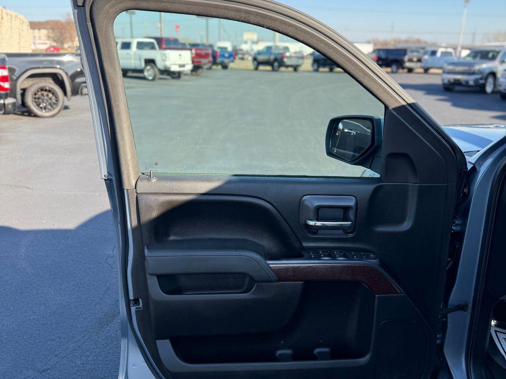 used 2015 GMC Sierra 1500 car, priced at $25,998