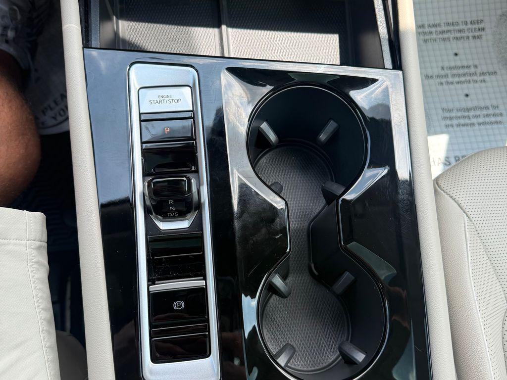used 2024 Volkswagen Atlas car, priced at $38,426