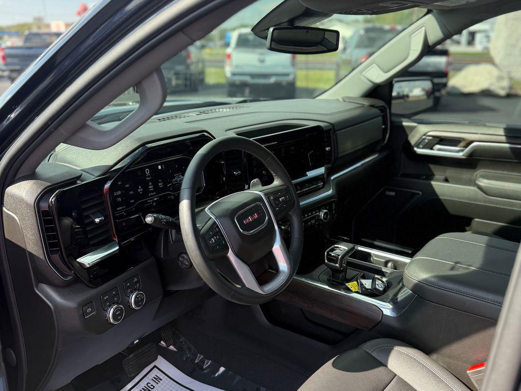 used 2023 GMC Sierra 1500 car, priced at $46,998