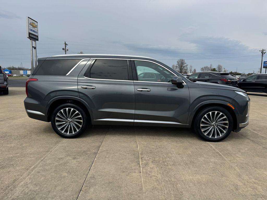 used 2024 Hyundai Palisade car, priced at $43,995