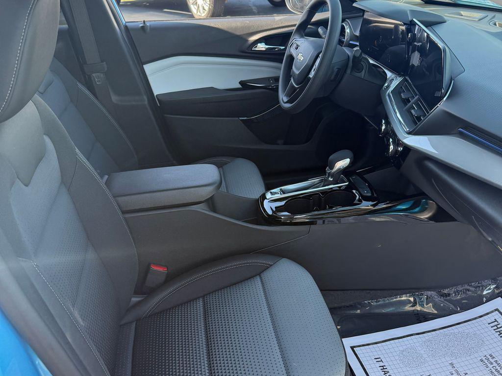 new 2026 Chevrolet Trax car, priced at $25,685