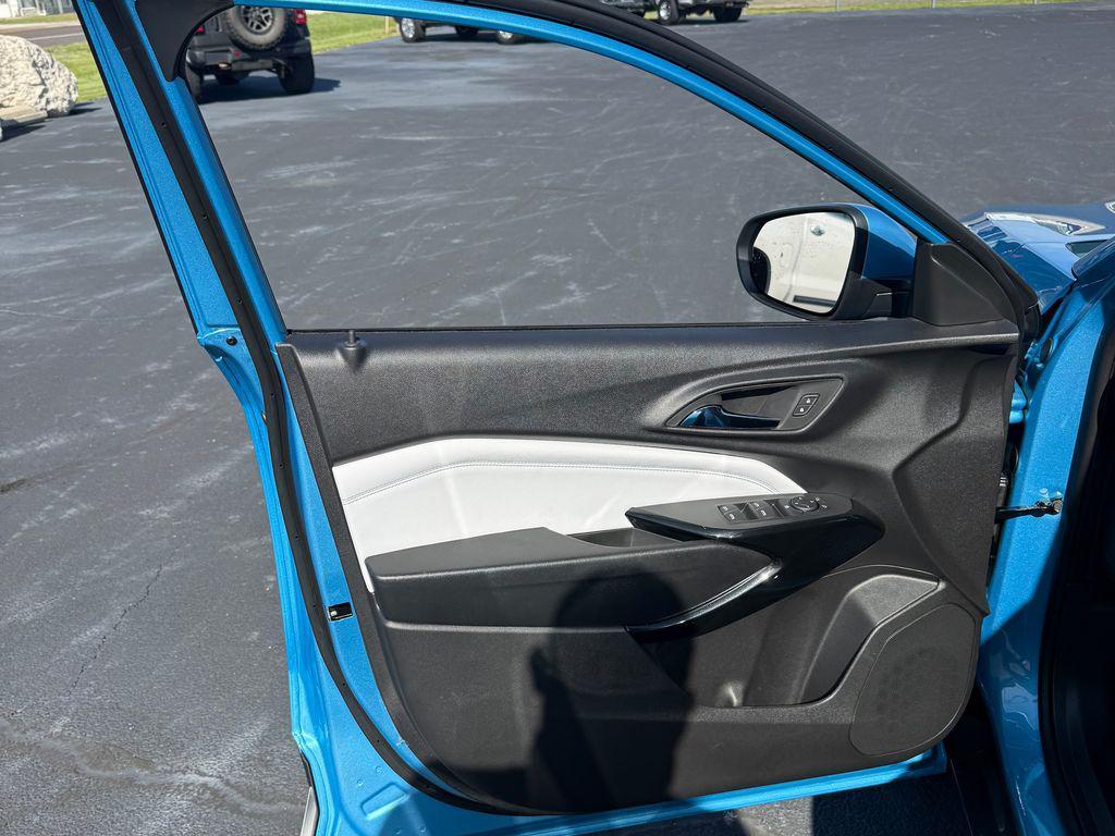 new 2026 Chevrolet Trax car, priced at $25,685