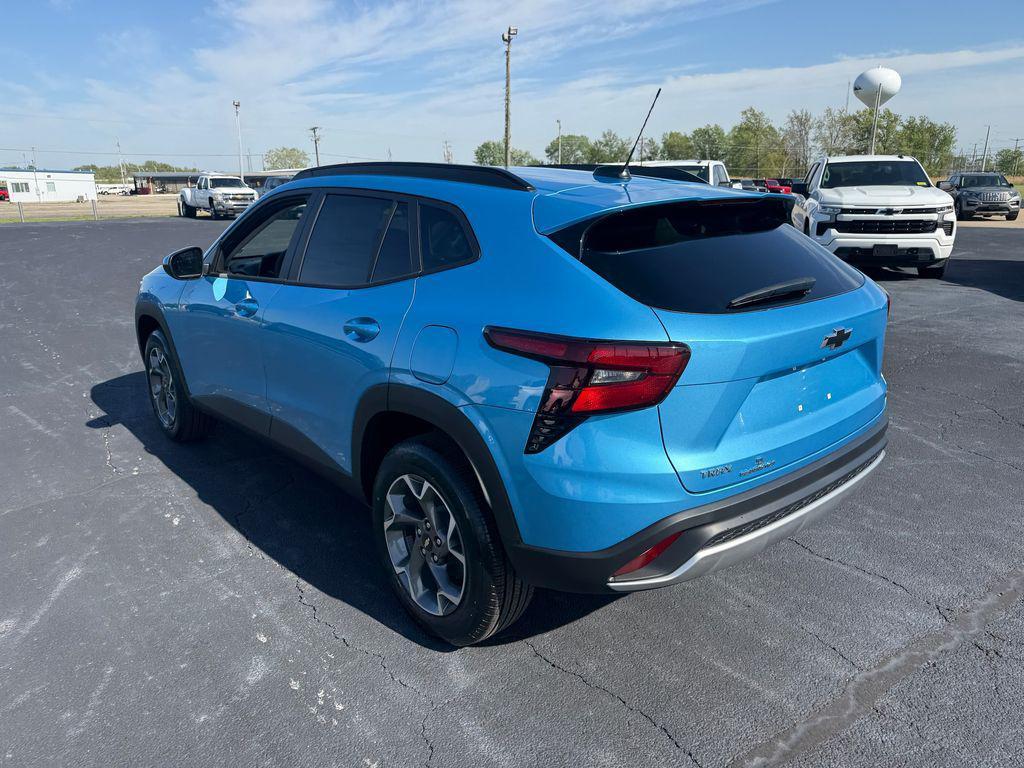 new 2026 Chevrolet Trax car, priced at $25,685