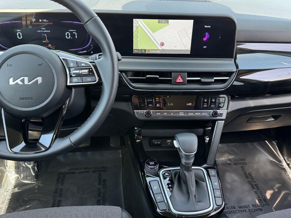 used 2025 Kia Seltos car, priced at $24,890