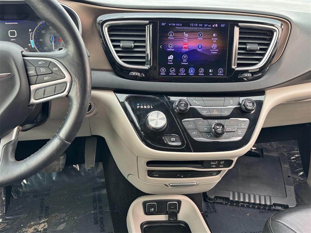 used 2017 Chrysler Pacifica car, priced at $10,994
