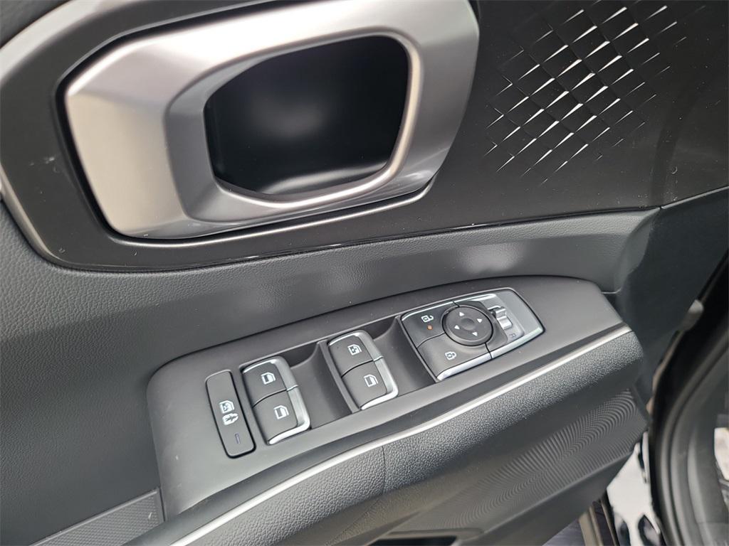 new 2026 Kia Sorento car, priced at $31,870