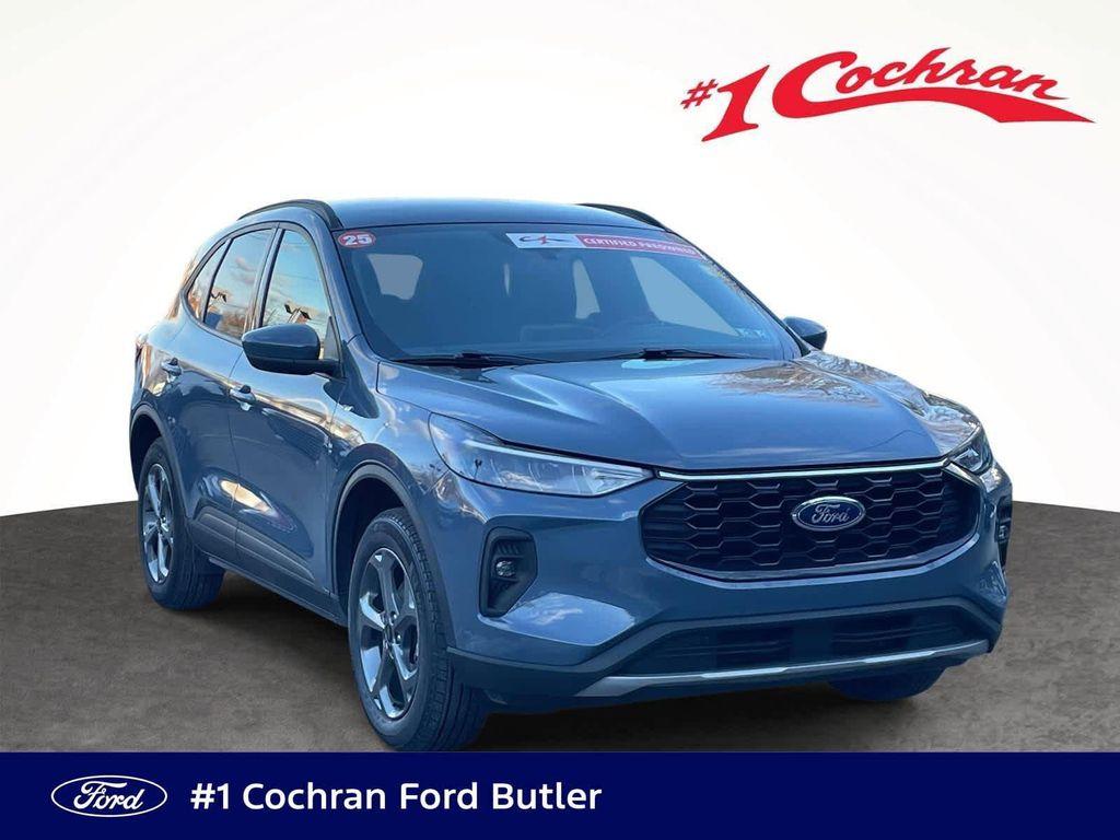 used 2025 Ford Escape car, priced at $24,998