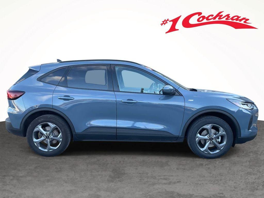 used 2025 Ford Escape car, priced at $24,998